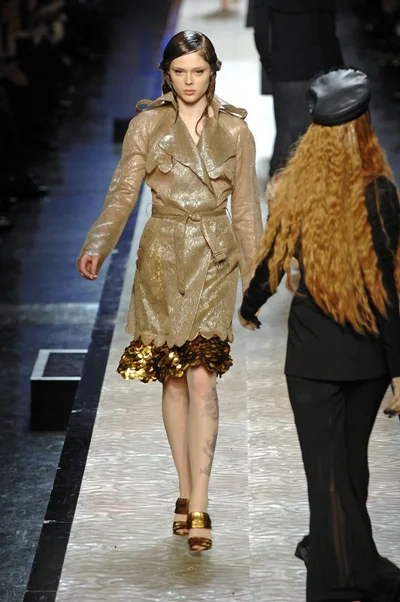Look 5